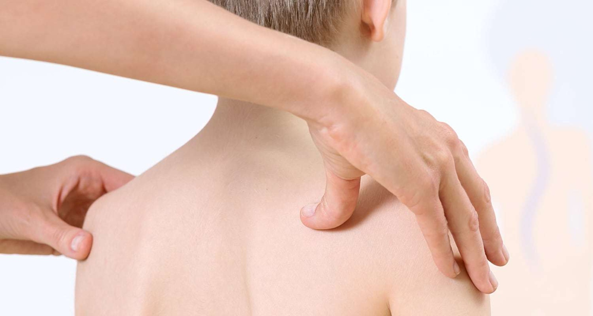 Skolyozun müalicəsi: növünə, dərəcəsinə və yaşına görə cərrahi və cərrahi olmayan variantlar